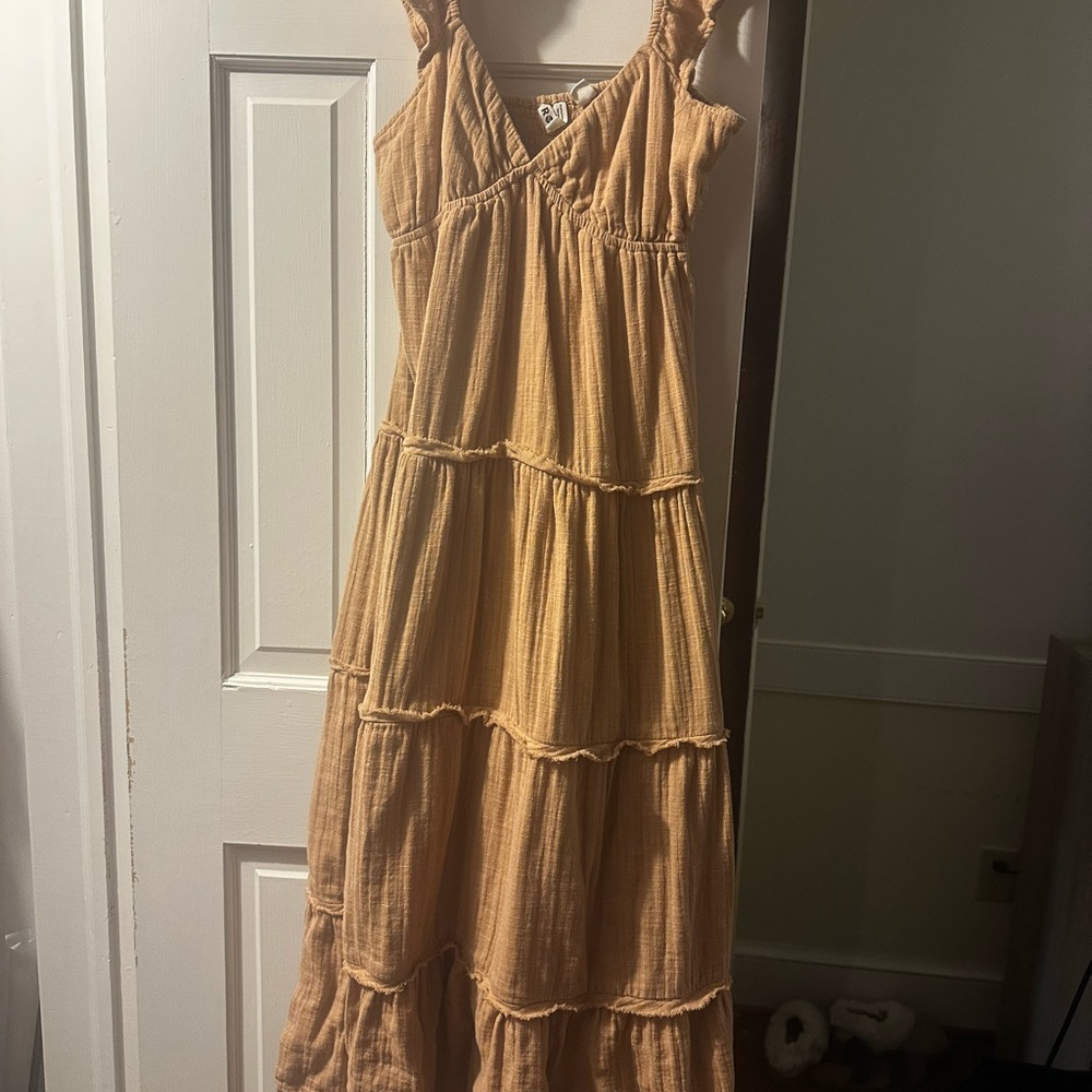 Roxy Tan Ruched Tiered Maxi Sundress- worn only once